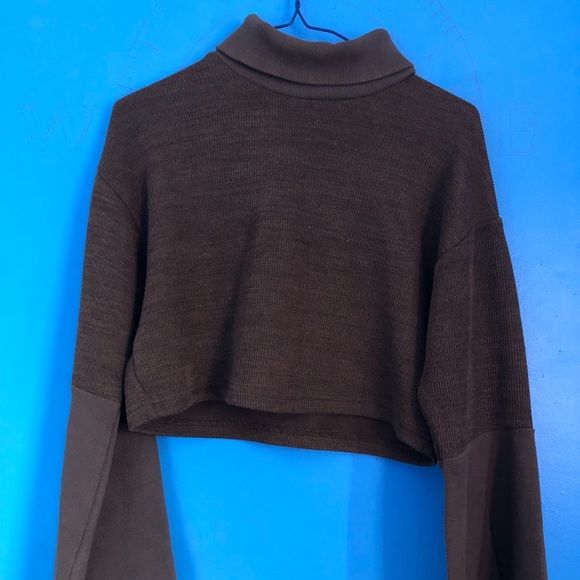 Thick 2 piece set, skirt and crop top - Picture 3 of 3